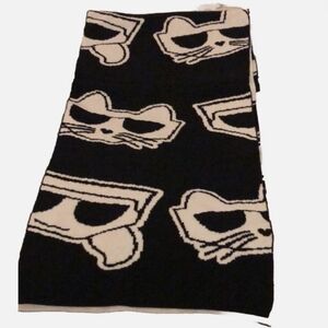 Karl Lagerfeld Reversible Black & White Scarf